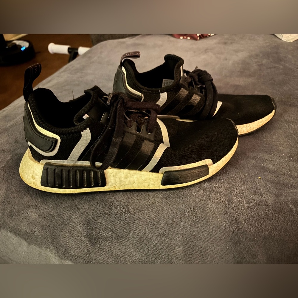 Adidas NMD R1 Women’s 9
